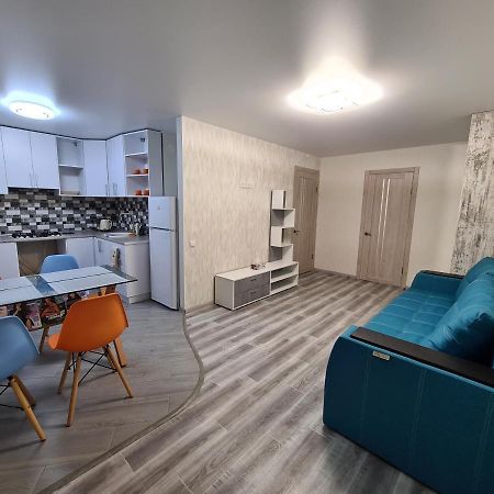 Central Park Apartment Kherson Exterior photo