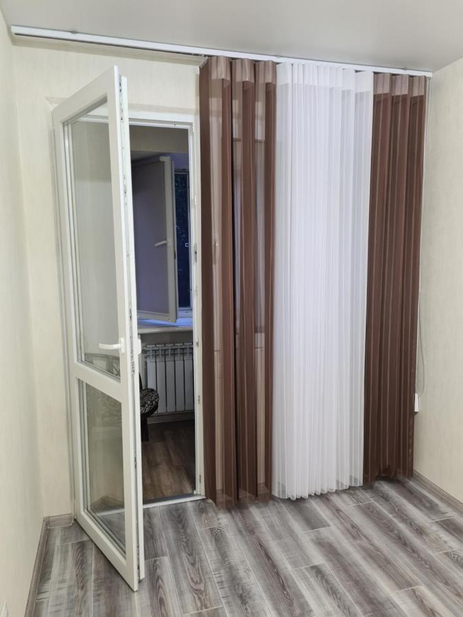 Central Park Apartment Kherson Exterior photo